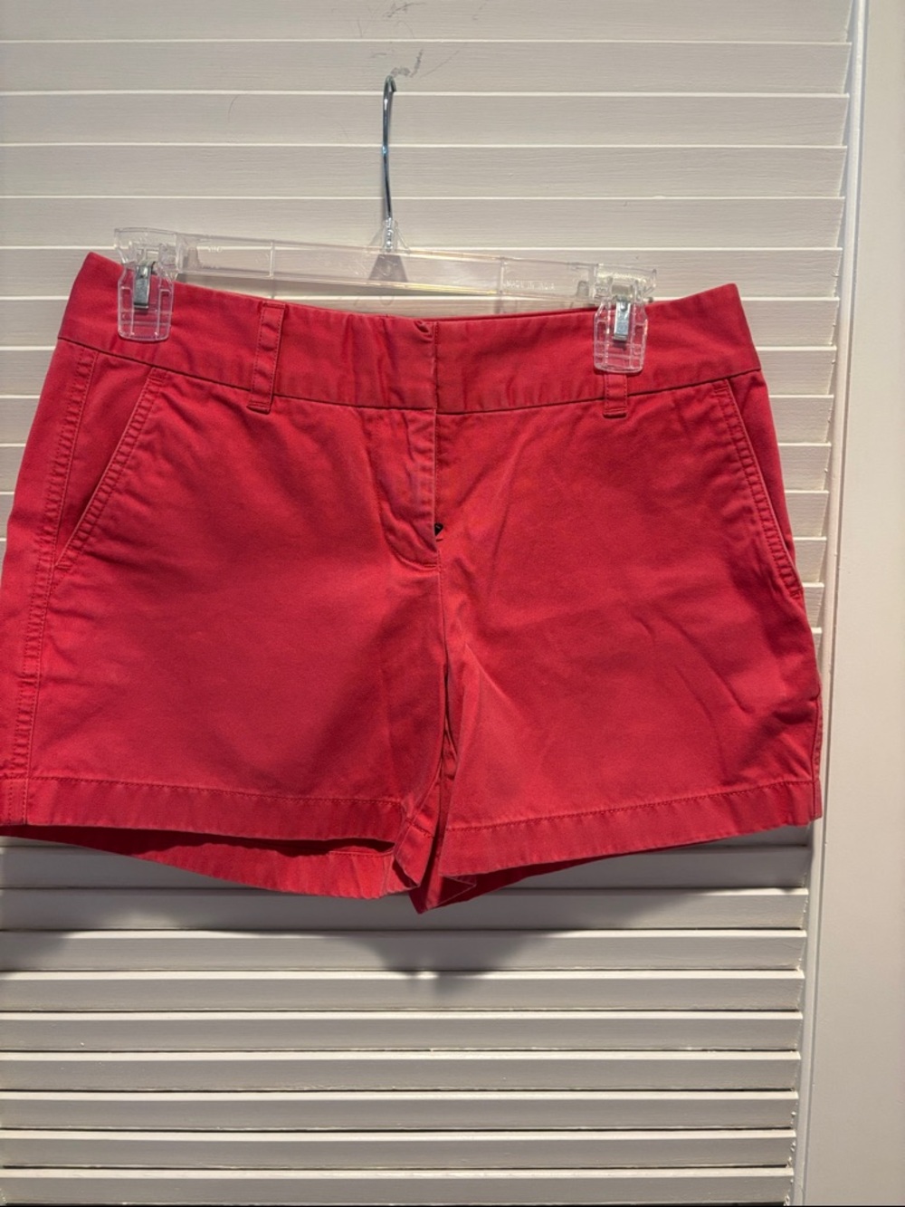 Vineyard Vines Size 4 Red Chino Shorts
